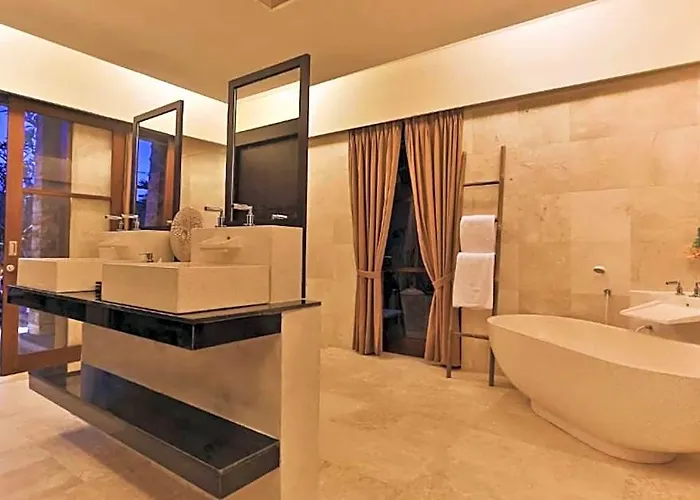 Red Rock 3 Bedroom With Private Pool Ne52 Villa Canggu